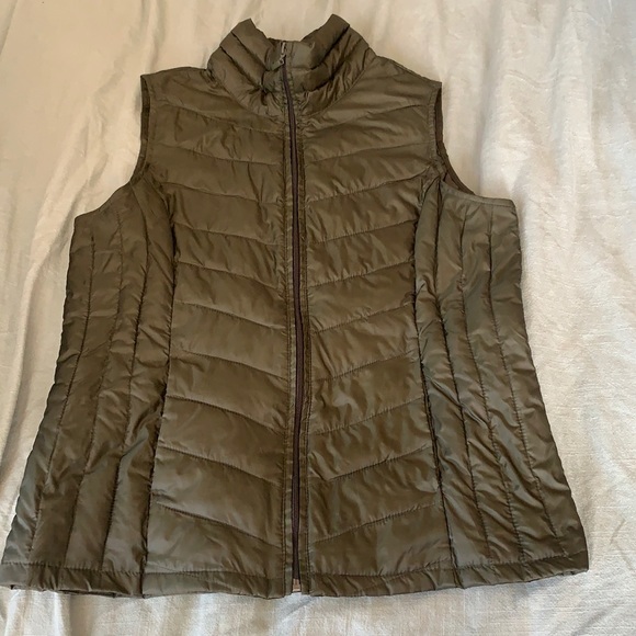 INC International Concepts Puffer Vest - Picture 1 of 4